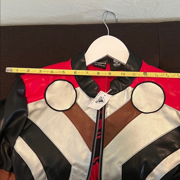 Marvel by Her Universe.Stylish Women's Black and Silver Jacket - Picture 4 of 11